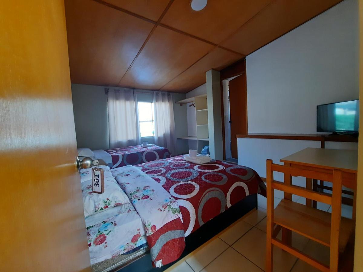 Hostal Dulzura Caraz Exterior photo